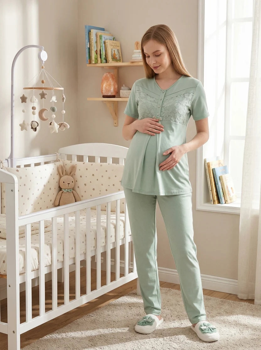 Yeşil Dantel İşlemeli Emzirme Özellikli Desenli Sabahlıklı Lohusa Pijama Takımı-3466